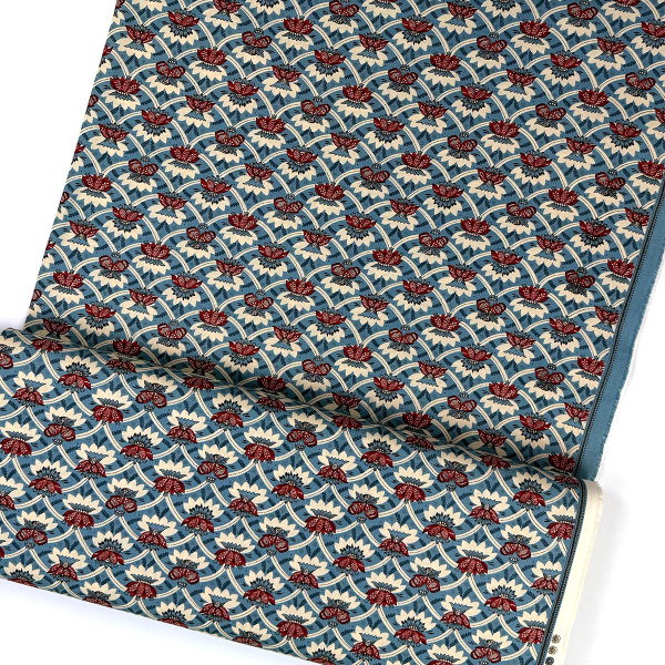 Preview: Stoff Vive la France von French General Vive la France von French General MODA Baumwolle ST10076 Webware unelastisch- jeansblau mit rotem, abstraktem Blütenmuster