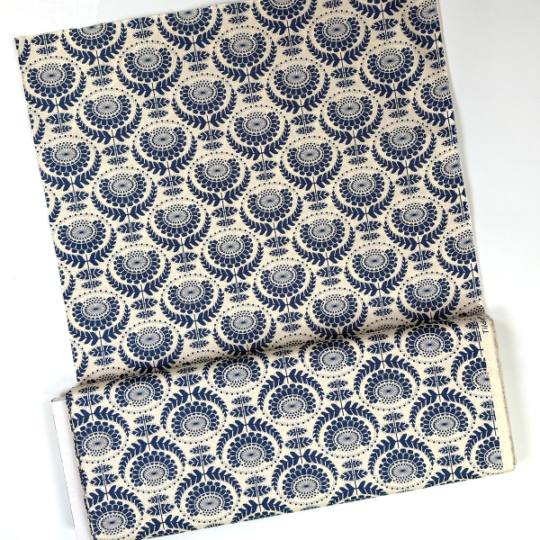 Preview: Baumwolle ST10217 Webware unelastisch Tilda Quilt Collection Tom Finnanger Lazy Days Collection creme blau Blumenmuster abstrakt